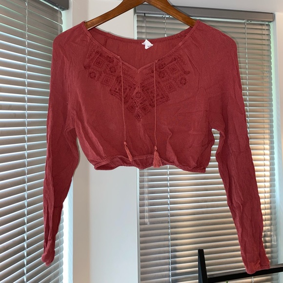 Long Sleeve Crop Top - Picture 3 of 4